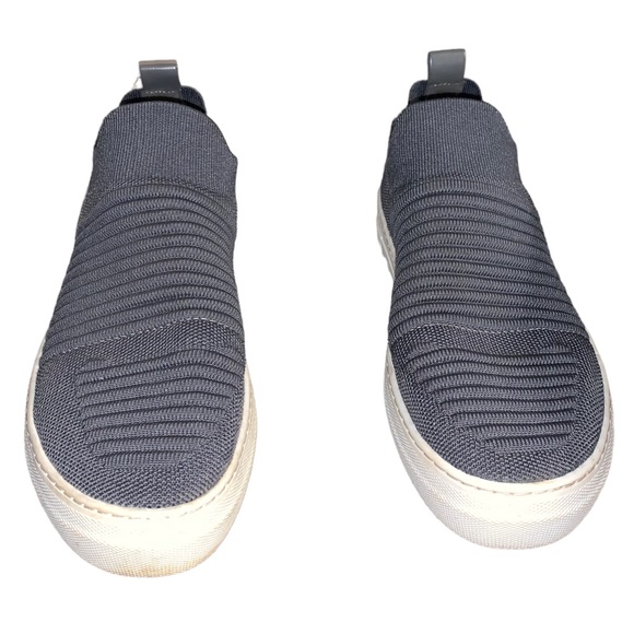 Madden Girl gray slip slid on comfortable shoes BRYTNEY size 8.5 - Picture 3 of 13